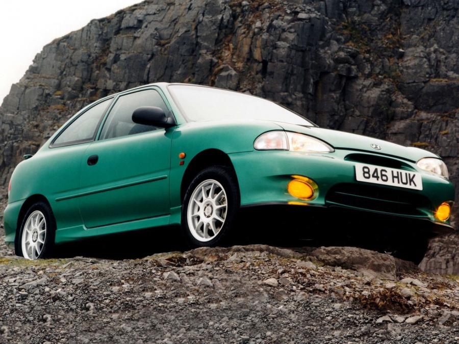  Hyundai Accent 3-Door 1994 года  (UK) (фото 2 из 4)